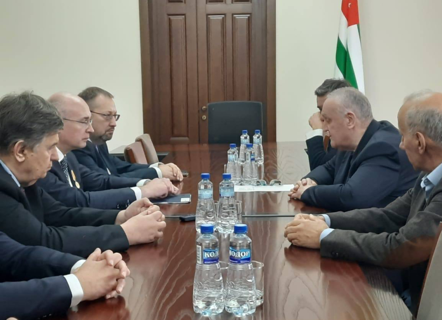 Премьер-министр Абхазии Александр Анкваб и гендиректор ТАСС Андрей Кондрашов договорились об укреплении взаимного сотрудничества