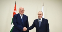 Президент России Владимир Путин встретился с Президентом Абхазии Асланом Бжания